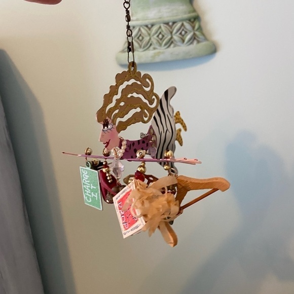 KAREN Rossi Fanciful Flights "Born To Shop" Christmas Mobile Ornament Vtg - Picture 2 of 7